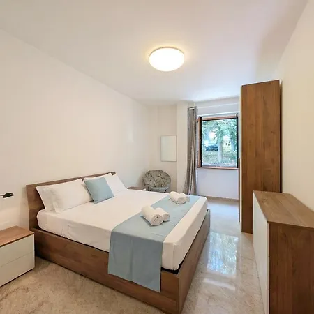 -zona Centrale- Wifi Ac Moderno 2 Posti Apartman